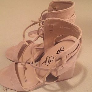 So Me front tie Tan shoes